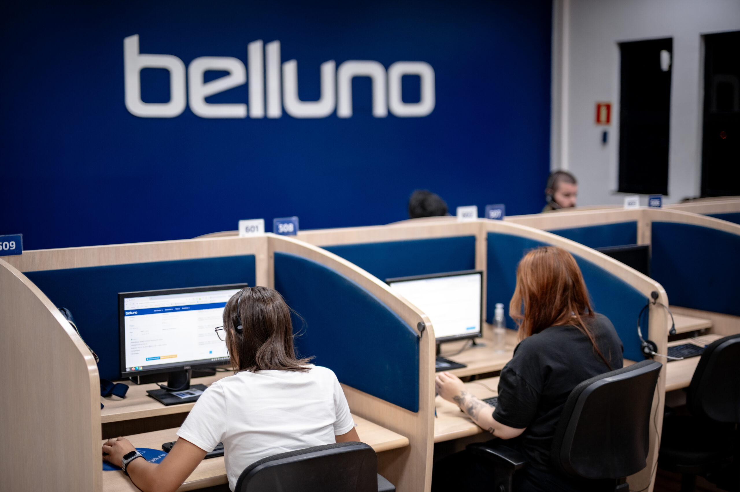 As 10 tendências que transformarão o setor  telecom em 2025